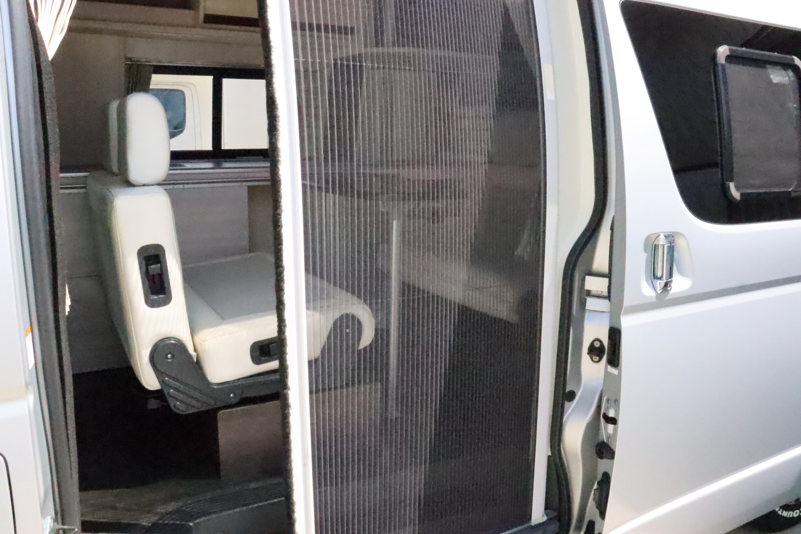 キャンピングカーバンコン