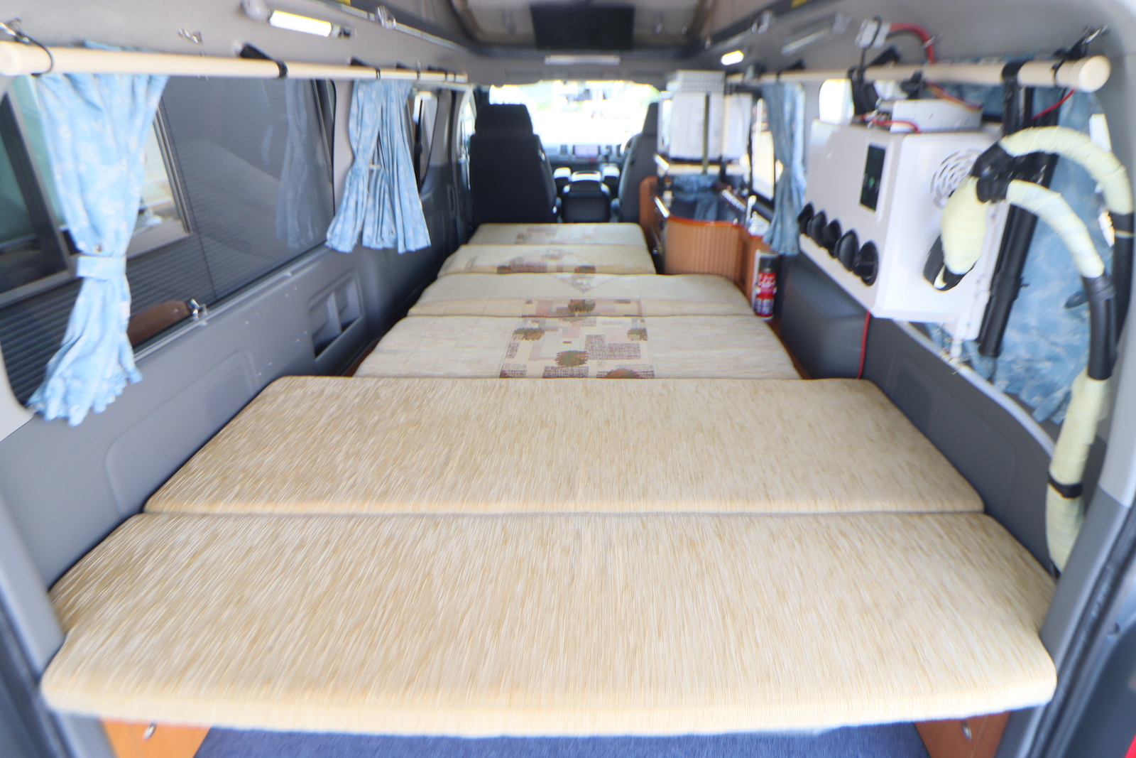 キャンピングカーバンコン
