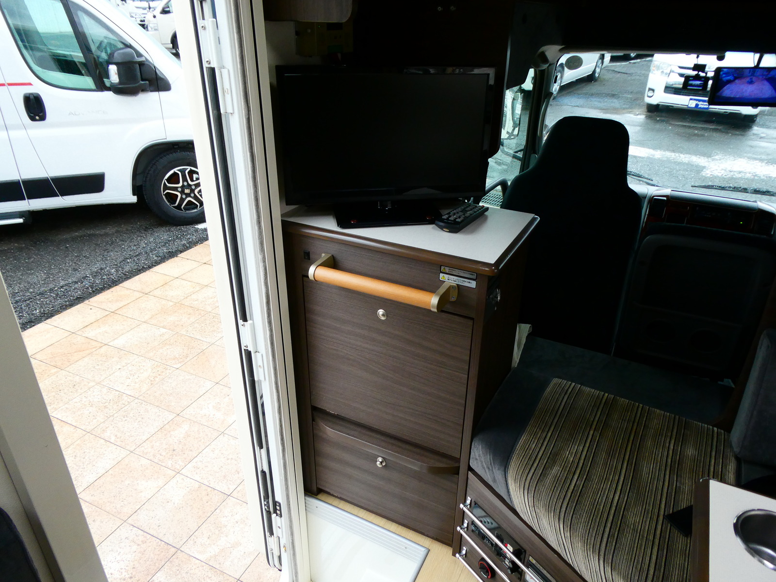 キャンピングカーキャブコン