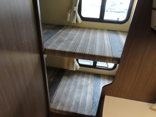 キャンピングカーキャブコン