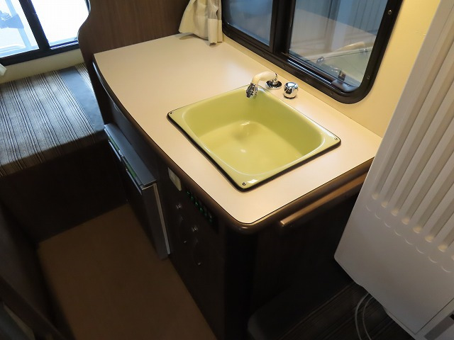 キャンピングカーキャブコン