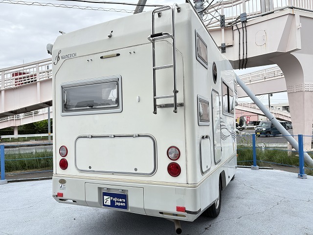 キャンピングカーキャブコン