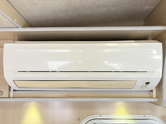 キャンピングカーキャブコン