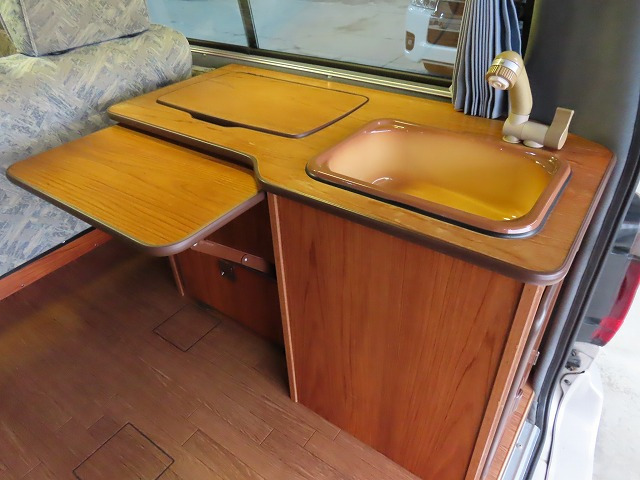 キャンピングカーバンコン