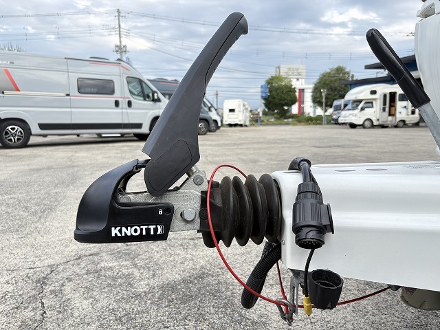 キャンピングカートレーラー