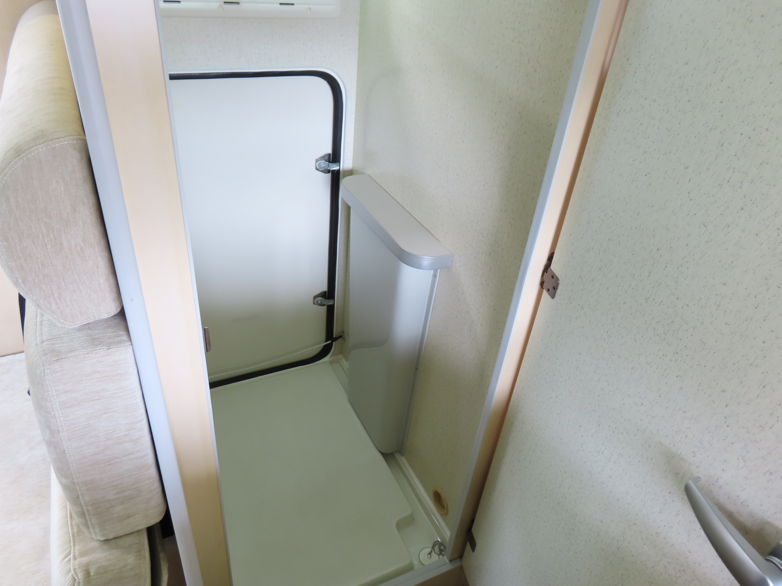 キャンピングカーキャブコン