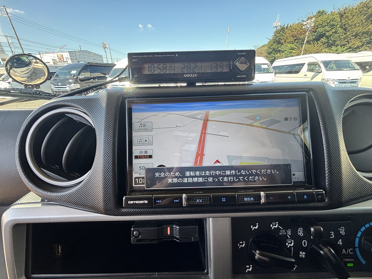 キャンピングカーキャブコン