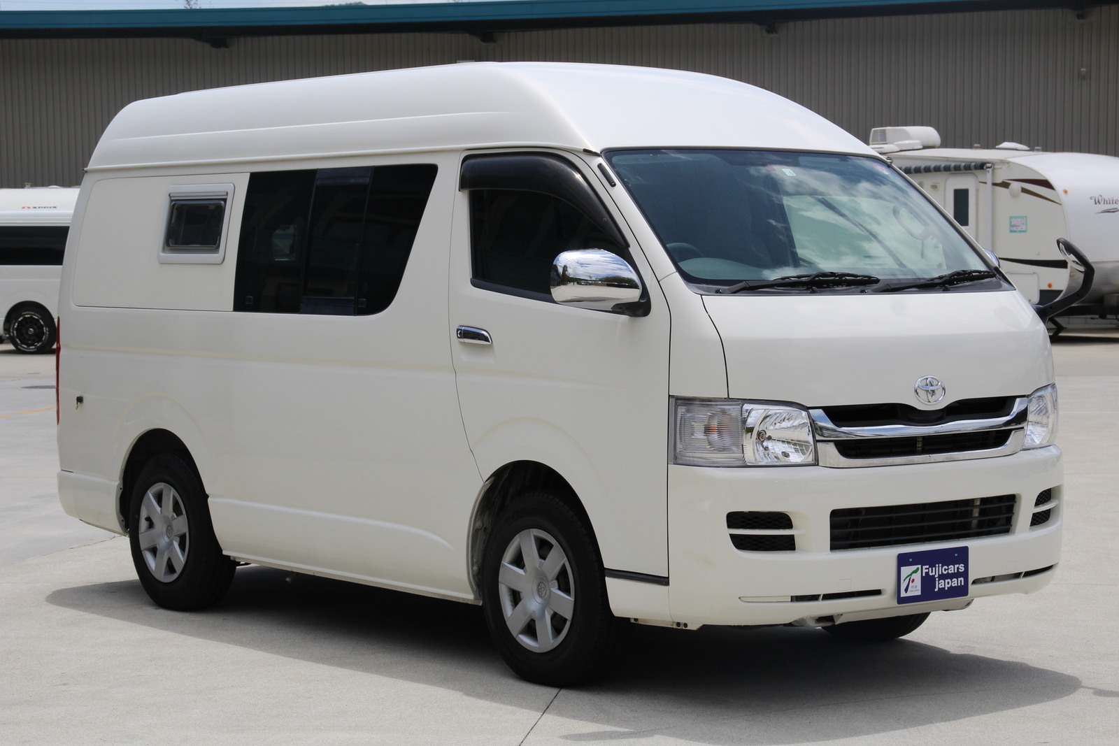 キャンピングカーバンコン