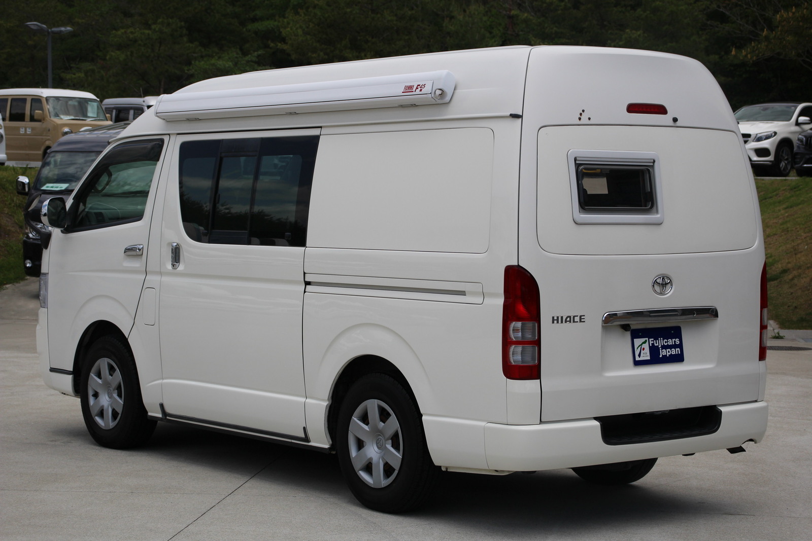 キャンピングカーバンコン