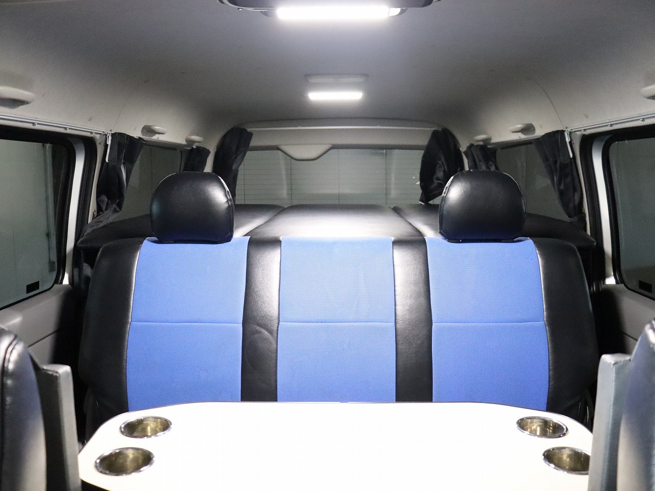 キャンピングカーバンコン