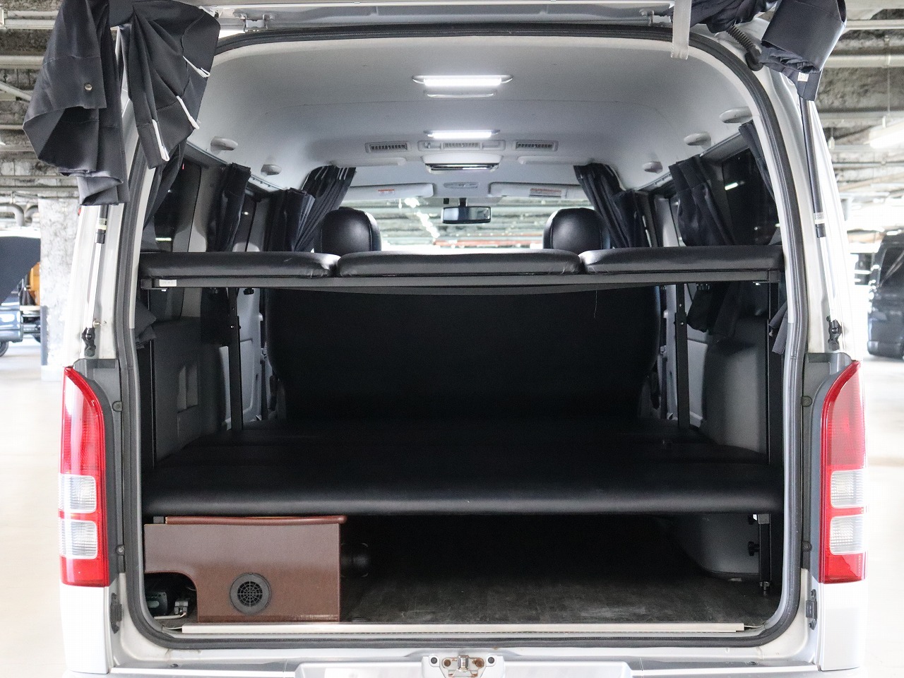 キャンピングカーバンコン