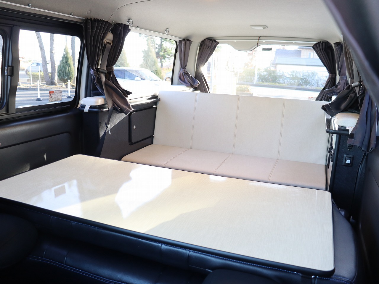 キャンピングカーバンコン