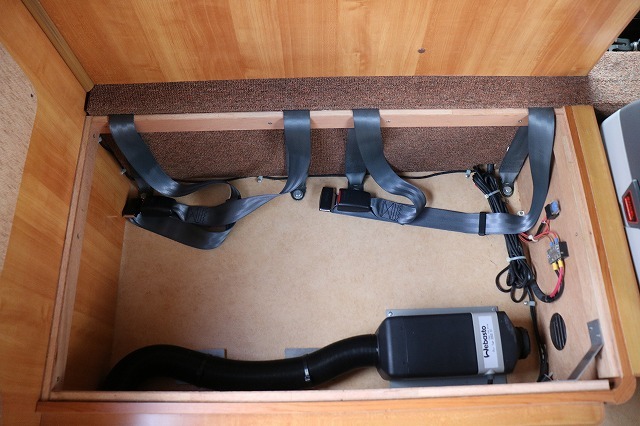 キャンピングカーキャブコン