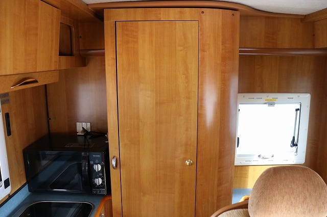 キャンピングカーキャブコン