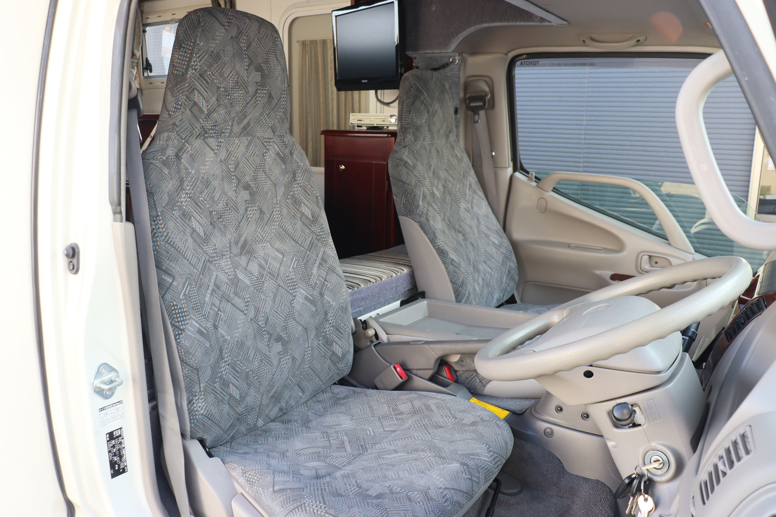 キャンピングカーキャブコン