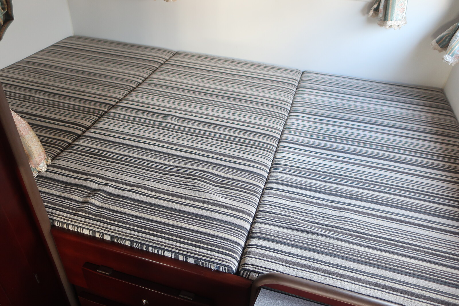 キャンピングカーキャブコン