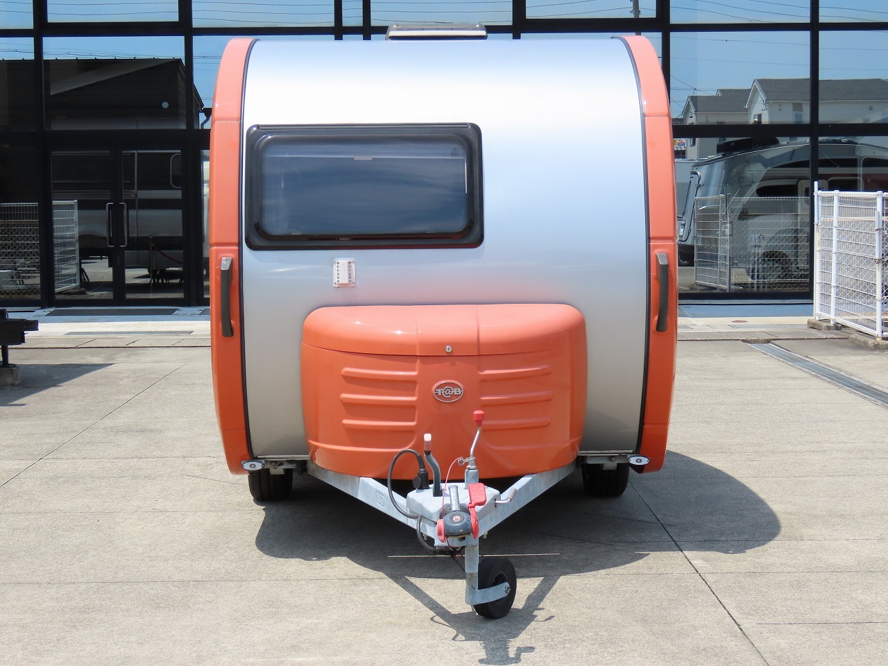 キャンピングカートレーラー