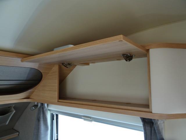 キャンピングカートレーラー