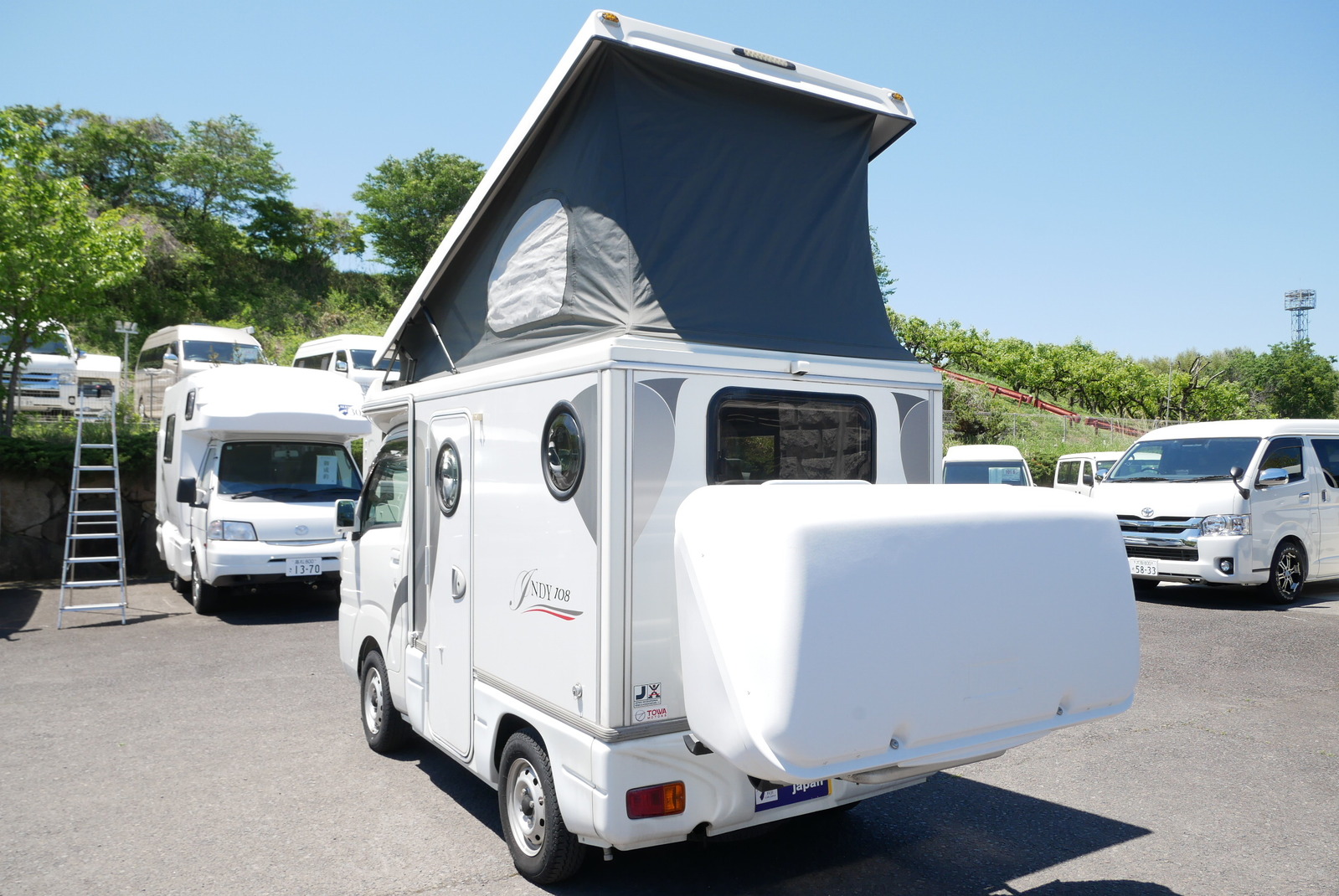 キャンピングカー軽キャンパー