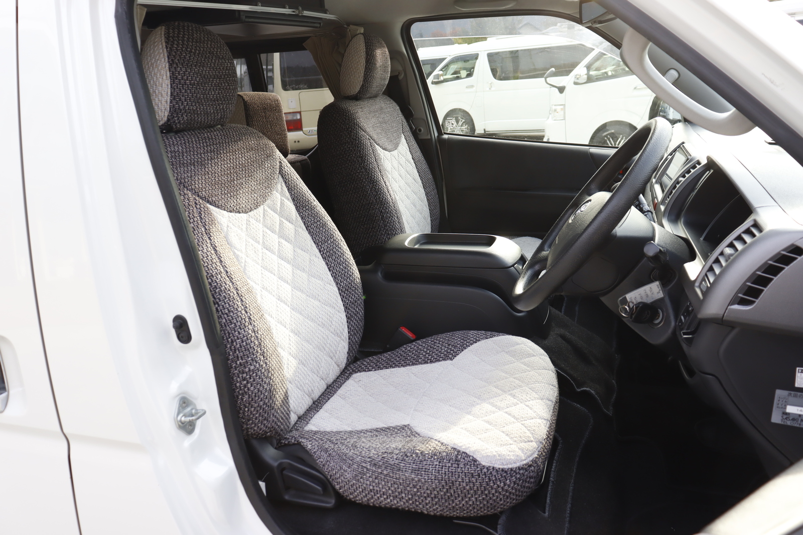 キャンピングカーバンコン