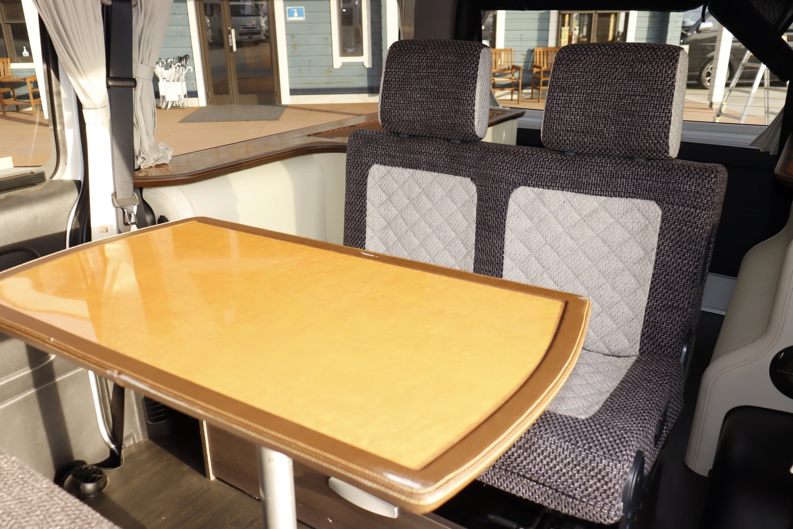 キャンピングカーバンコン