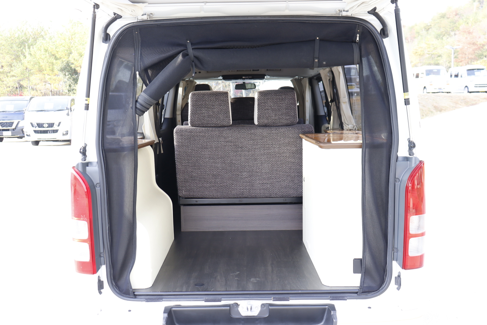 キャンピングカーバンコン