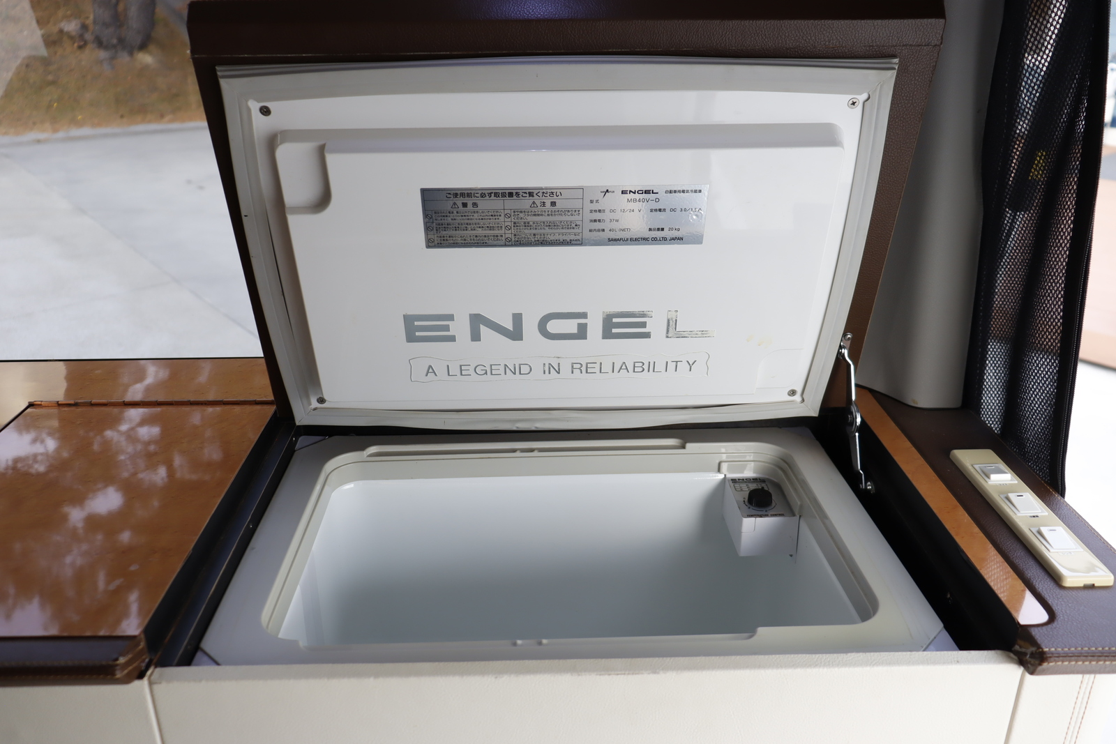 キャンピングカーバンコン