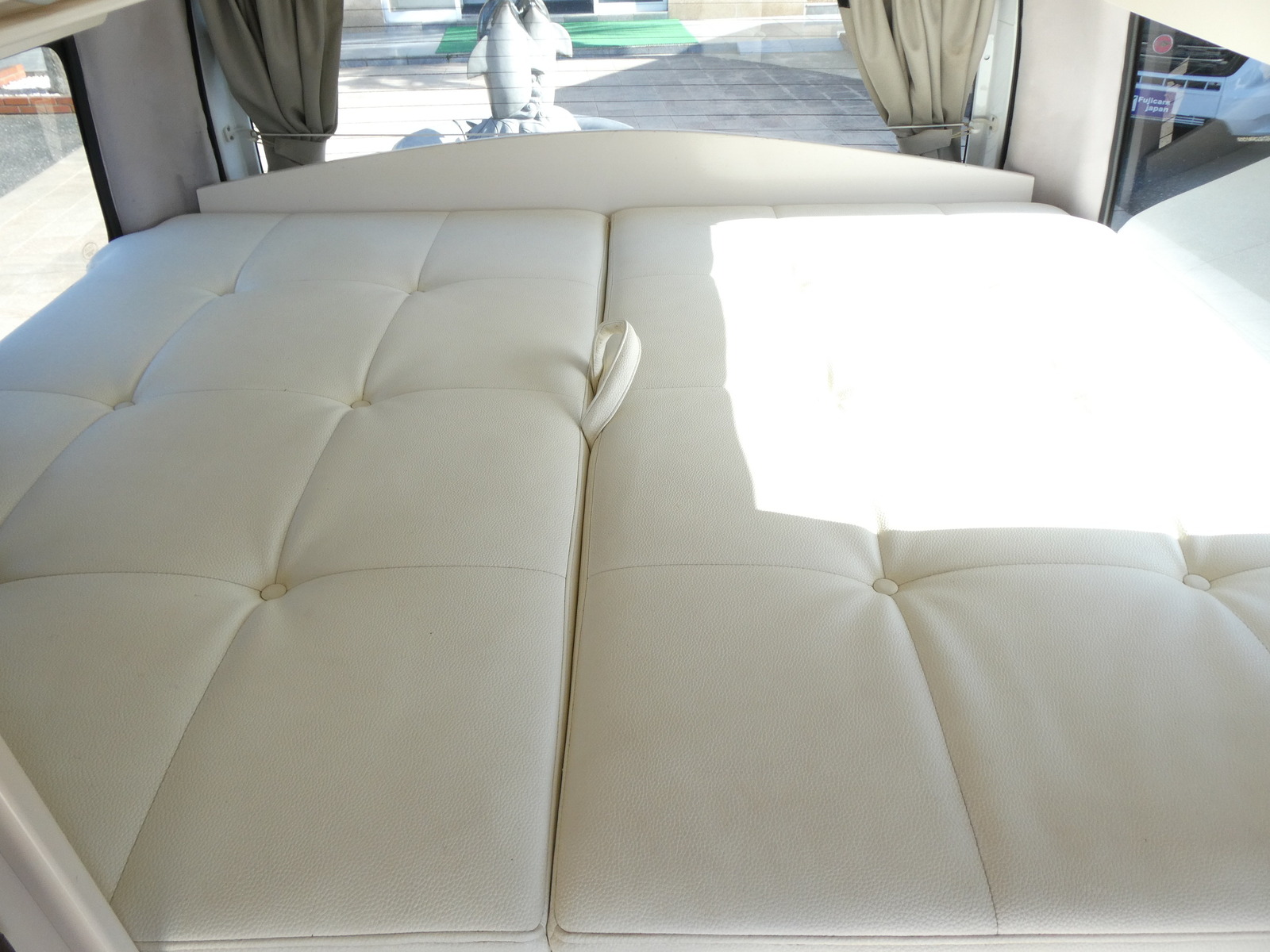 キャンピングカーバンコン