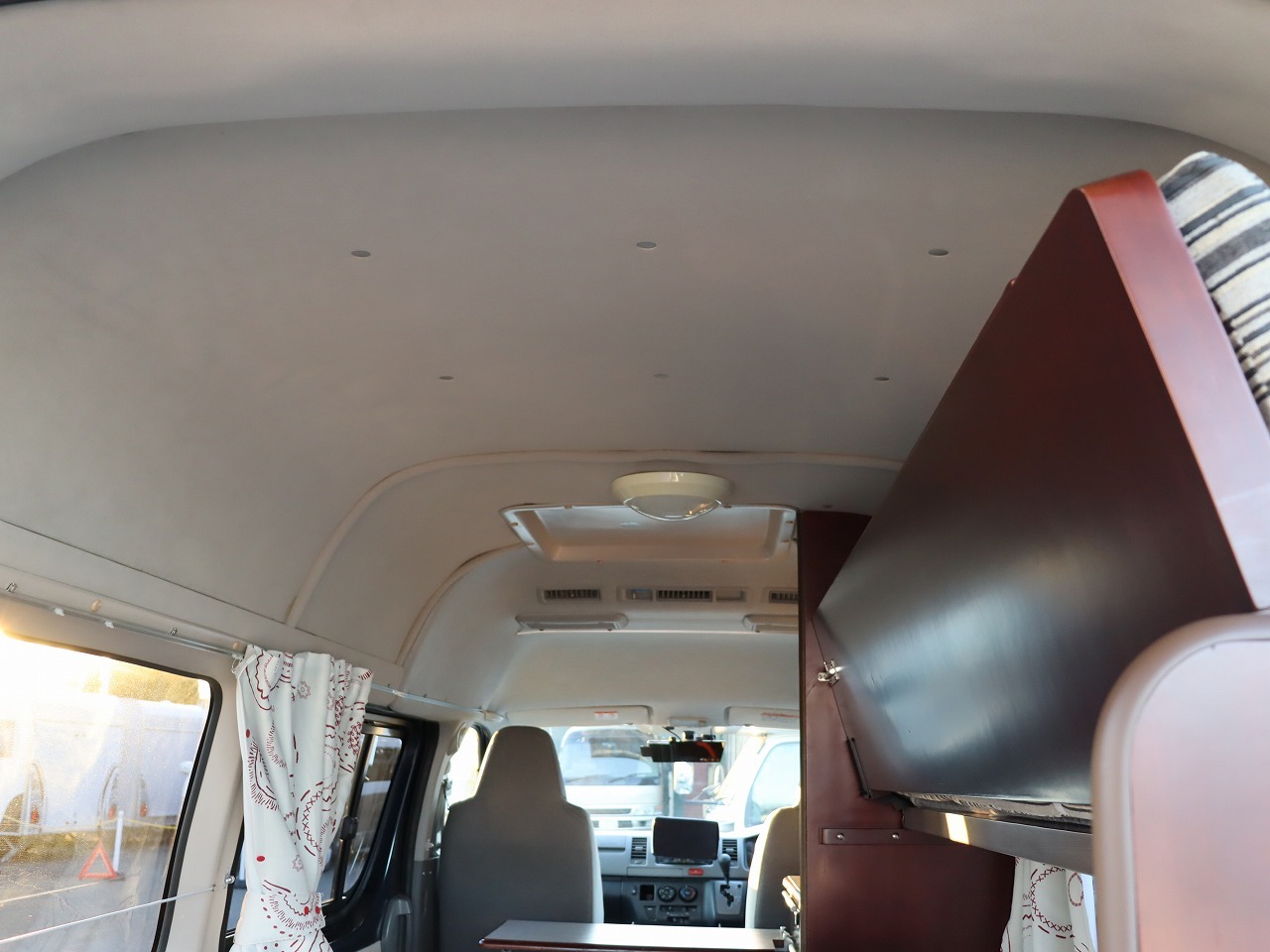 キャンピングカーバンコン