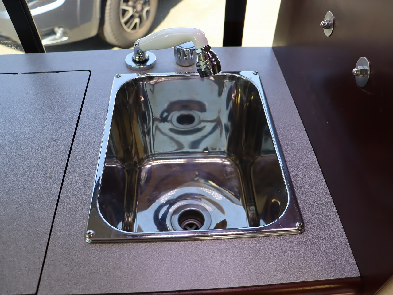 キャンピングカーバンコン