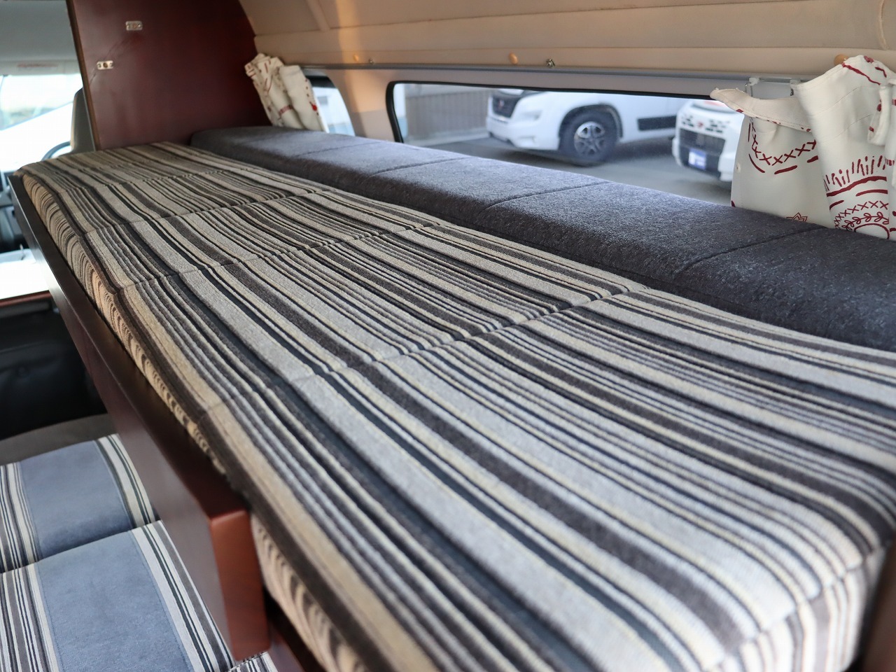 キャンピングカーバンコン