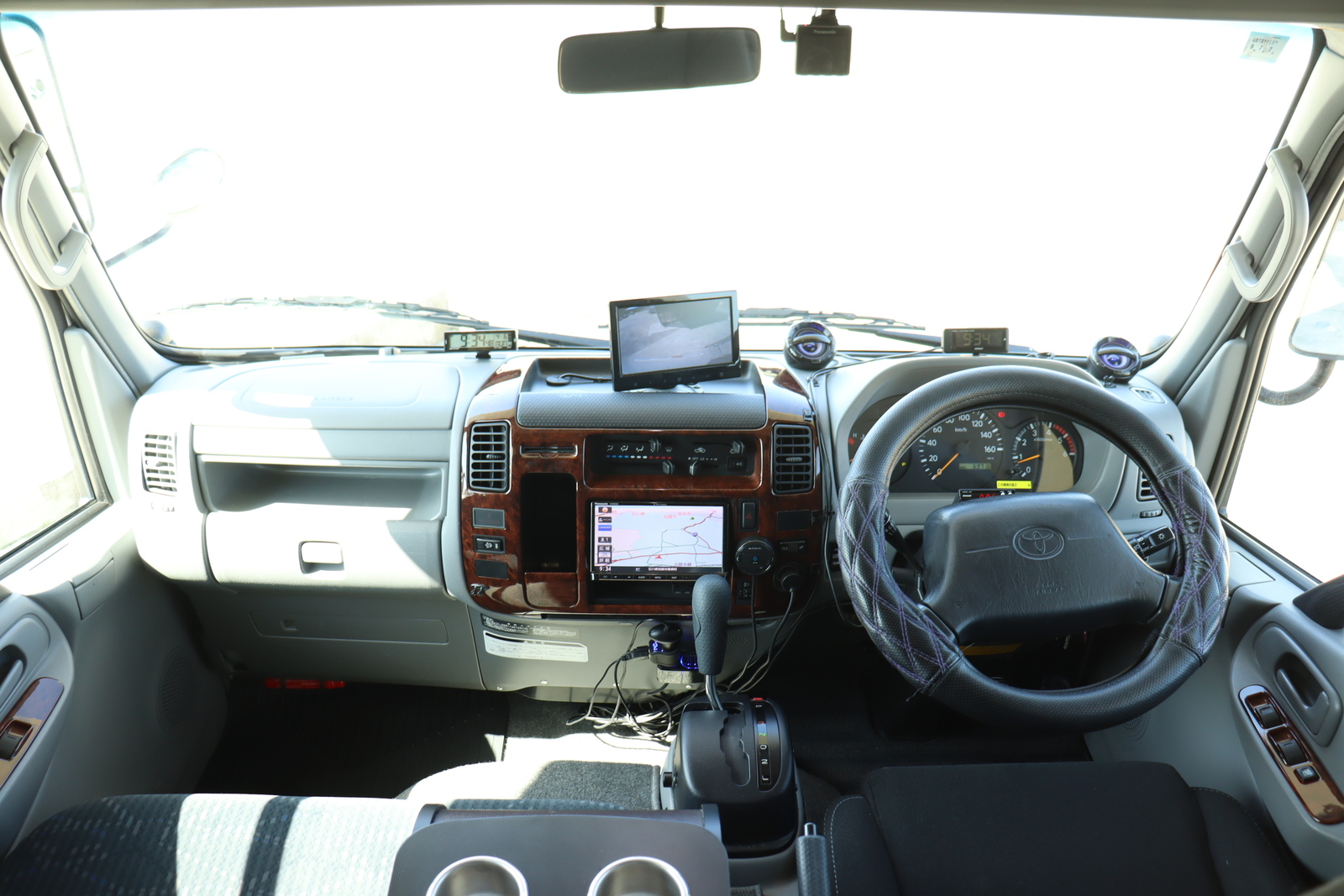 キャンピングカーキャブコン