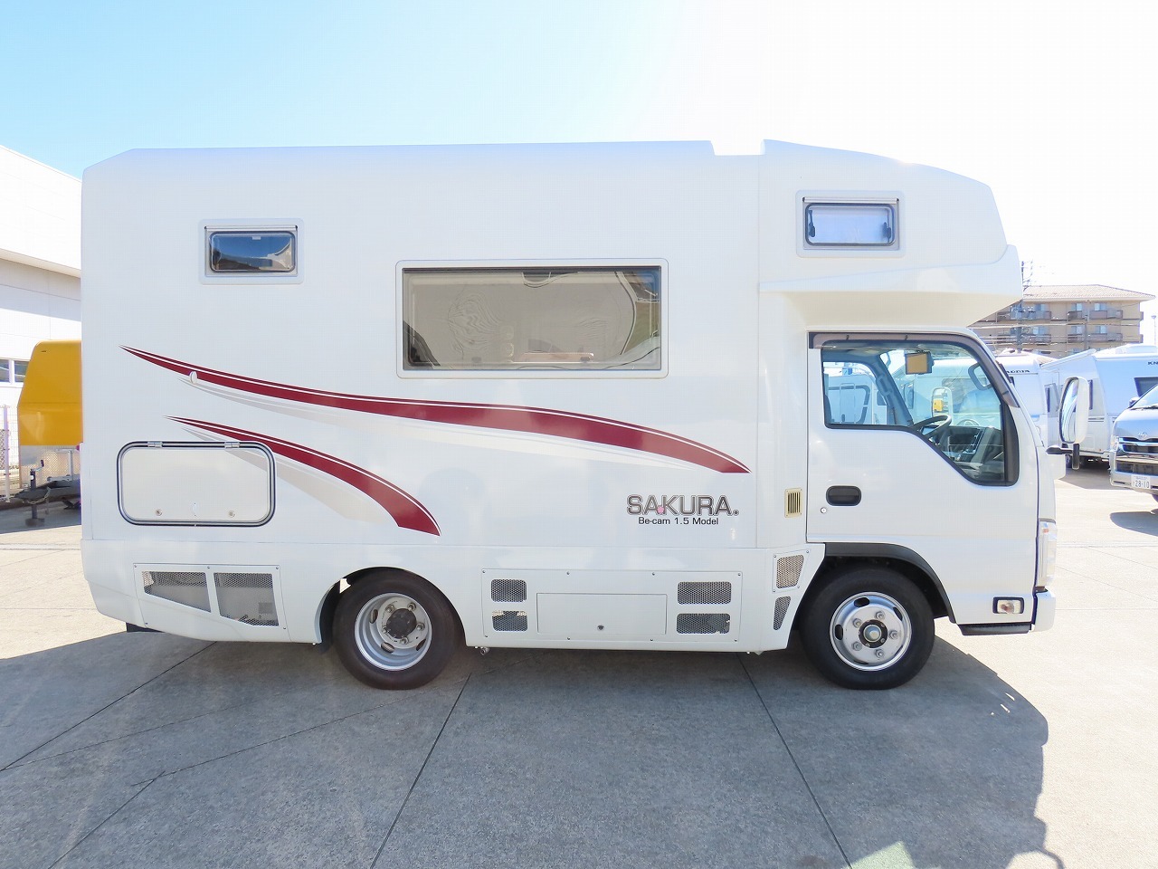 キャンピングカーキャブコン