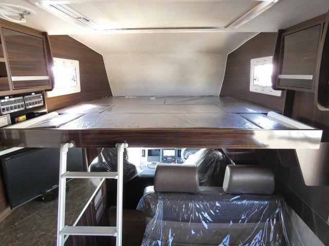 キャンピングカーキャブコン