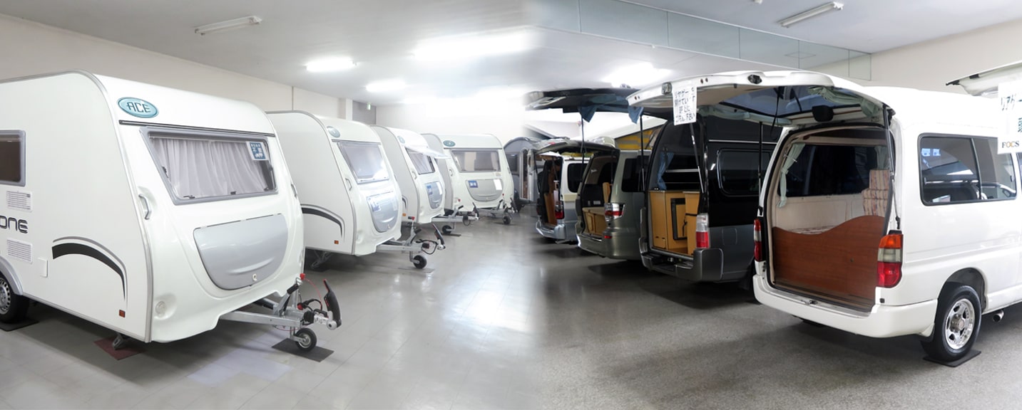 ご商談ルームより、屋内展示場をご覧頂けます。ご休憩にもご利用下さい